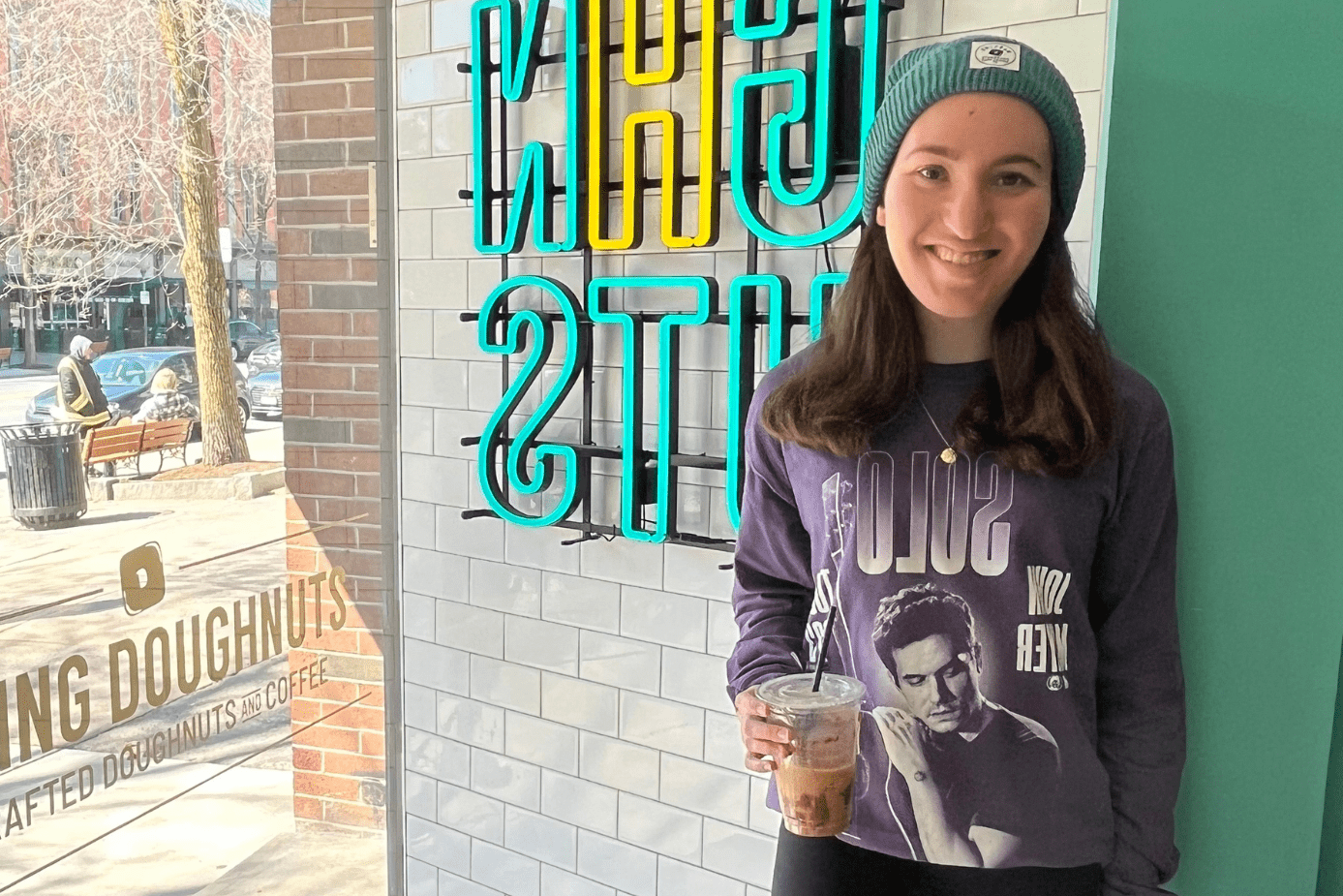 当地的美食家和火博体育的学生Sarah Libov ' 24揭示了你最喜欢的萨拉托加咖啡店可能会说你什么.
